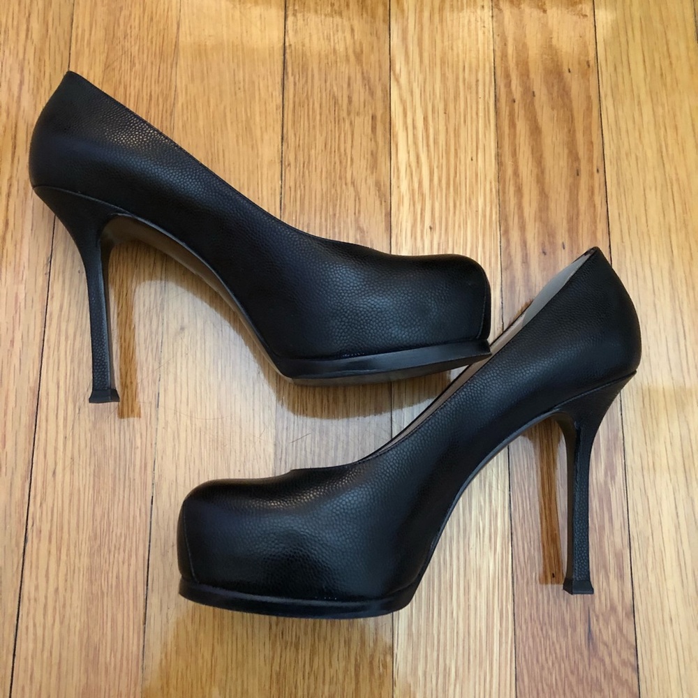 Black YSL Pumps
